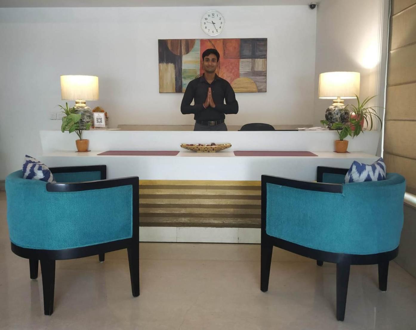 Inde Hotel Vista Woods Huda City Centre, Gurgaon Bagian luar foto