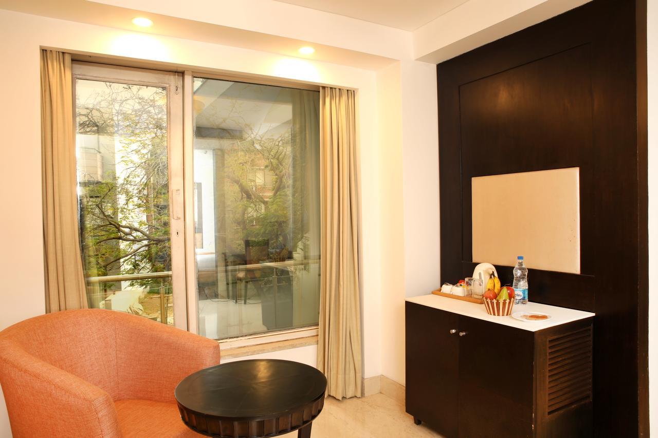 Inde Hotel Vista Woods Huda City Centre, Gurgaon Bagian luar foto
